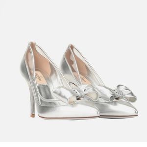 VALENTINO GARAVANI Leather Court Shoes US9 EU39 UK6 Metallic Bow $875